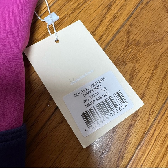 Wilo Color Block Scoop Sports Bra Navy Pink XS NEW - Picture 8 of 9